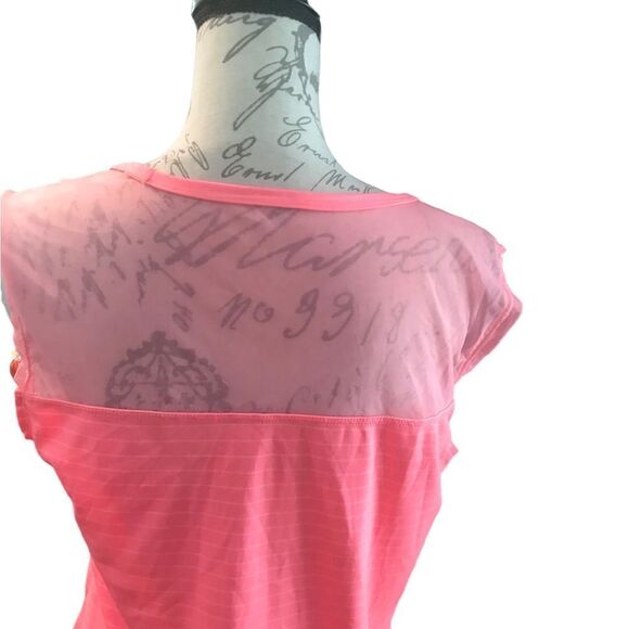 Mariko Size medium sleeveless athletic top - Picture 9 of 9